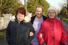 7-walking-in-the-countryside_1